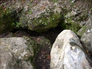 caves 014