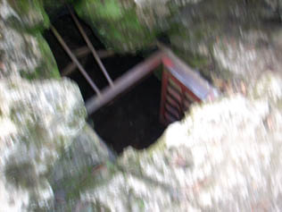 caves 016